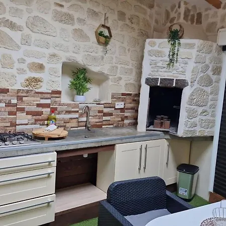 La Pierre Dorée Puicheric