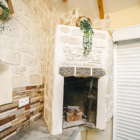 La Pierre Dorée * Puicheric